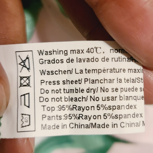 EQOUAER | Women's Pink and Green Tropical Leaf Print Pajama Top (Size Small) - Picture 6 of 12